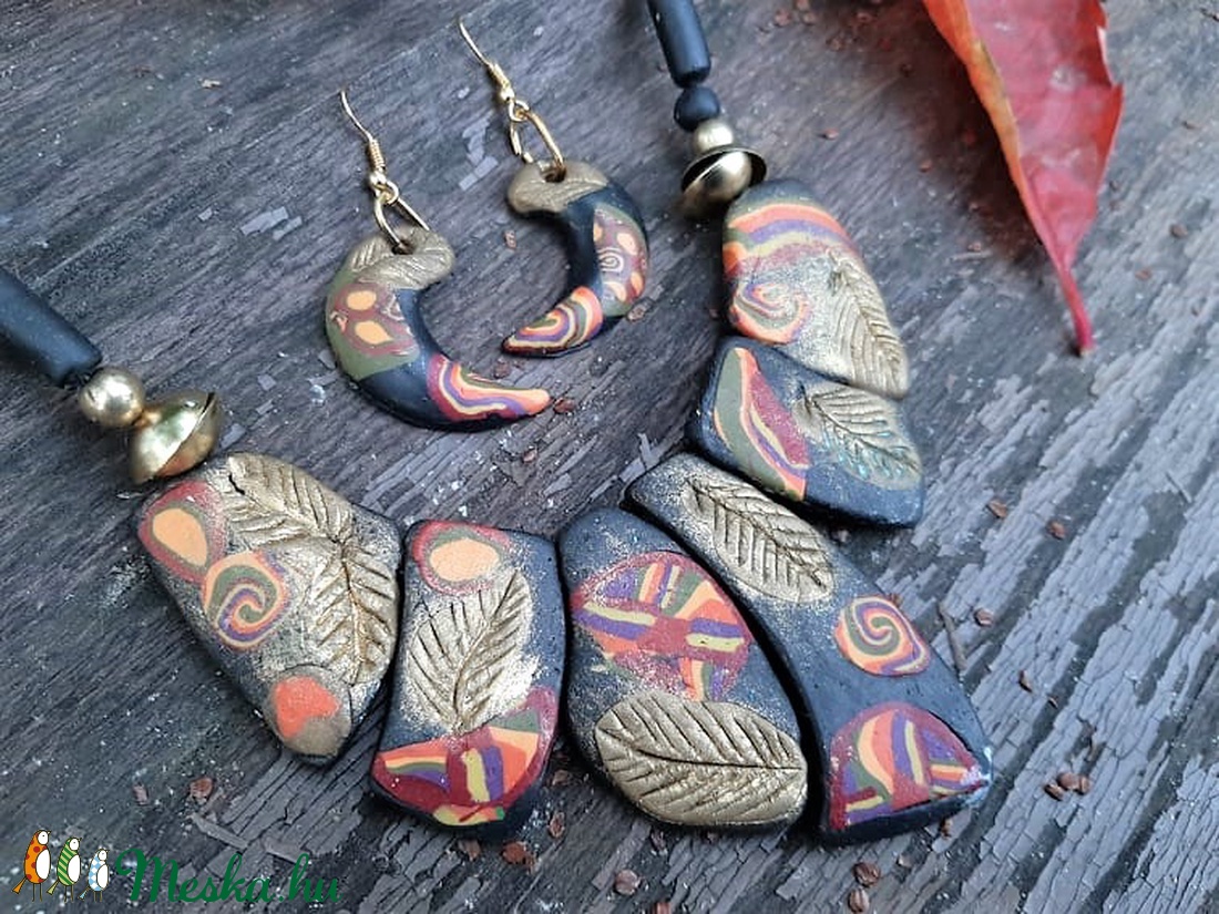 Desigual ihletésű millefiori nyaklánc és fülbevaló szett színes, fekete-arannyal - ékszer - ékszerszett - Meska.hu Desigual ihletésű millefiori nyaklánc és fülbevaló szett színes, fekete-arannyal - ékszer - ékszerszett - Meska.hu