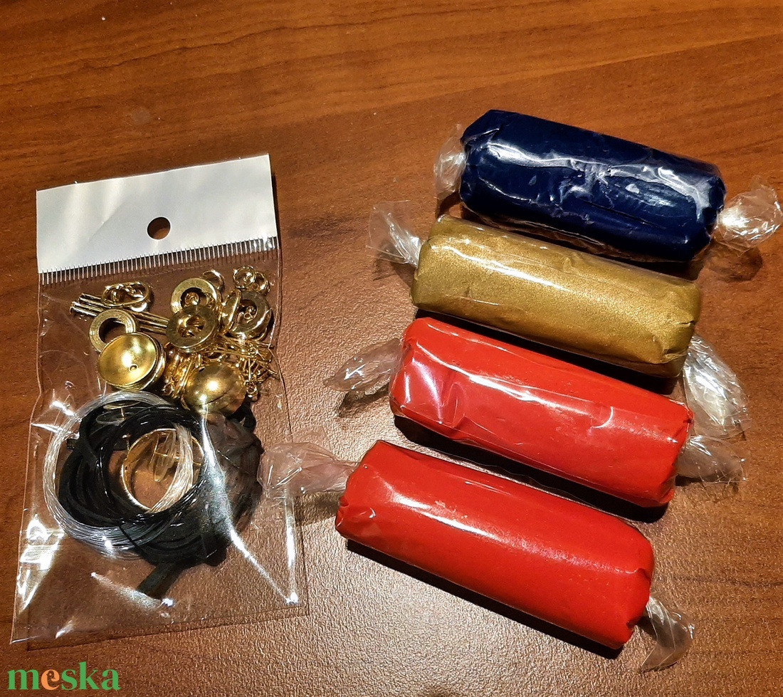 Valentin napi gyurmacsomag fém szerelékekkel, plusz ingyenes online, videós gyurma workshoppal  - kellékek & szerszámok - Meska.hu