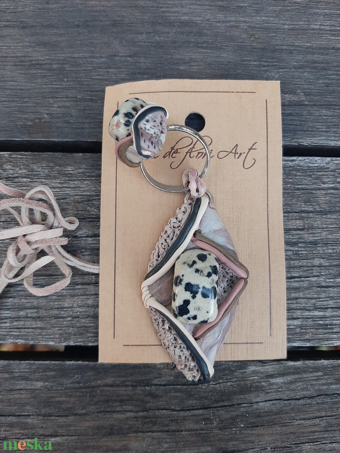 Féldrágaköves ékszergarnitúra: medál és gyűrű pöttyös jáspissal - ékszer - ékszerszett - Meska.hu