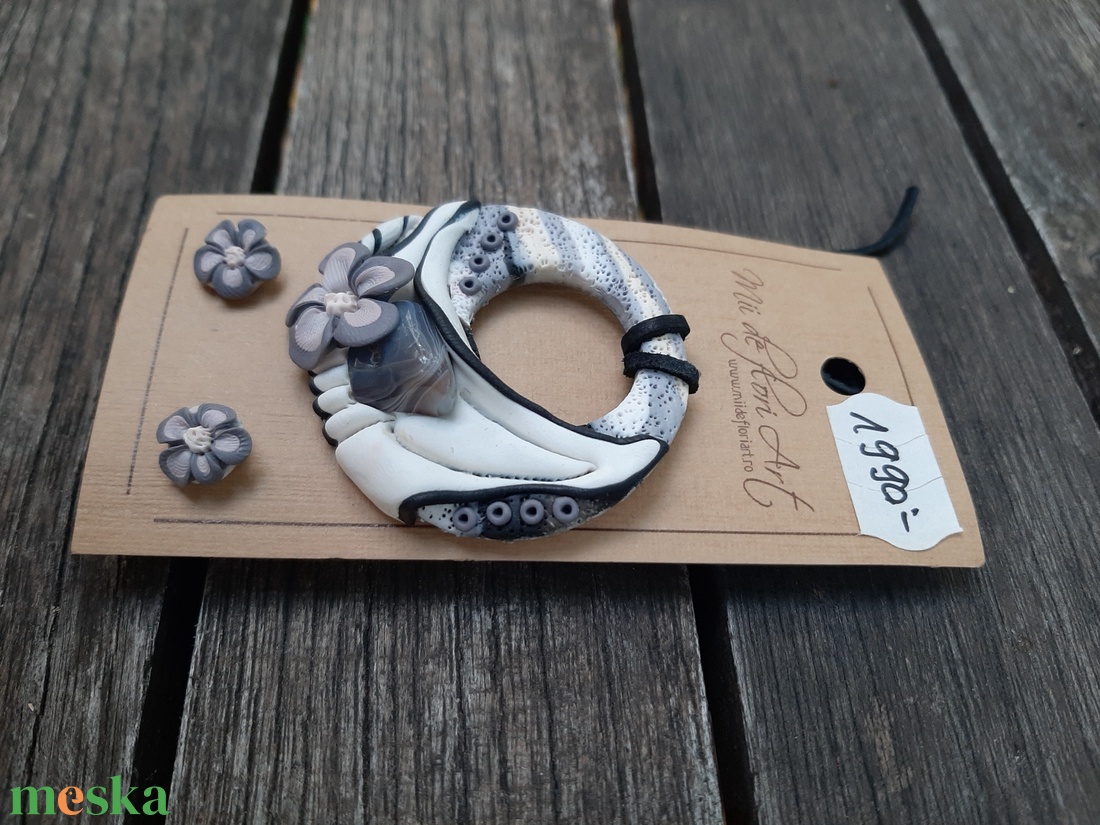 Féldrágaköves ékszergarnitúra: medál és fülbevaló - ékszer - ékszerszett - Meska.hu