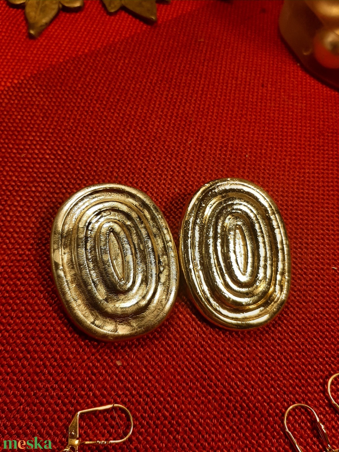 Arany nagy ovális klipsz Plast-Kitt gyurmából - ékszer - fülbevaló - klipsz - Meska.hu