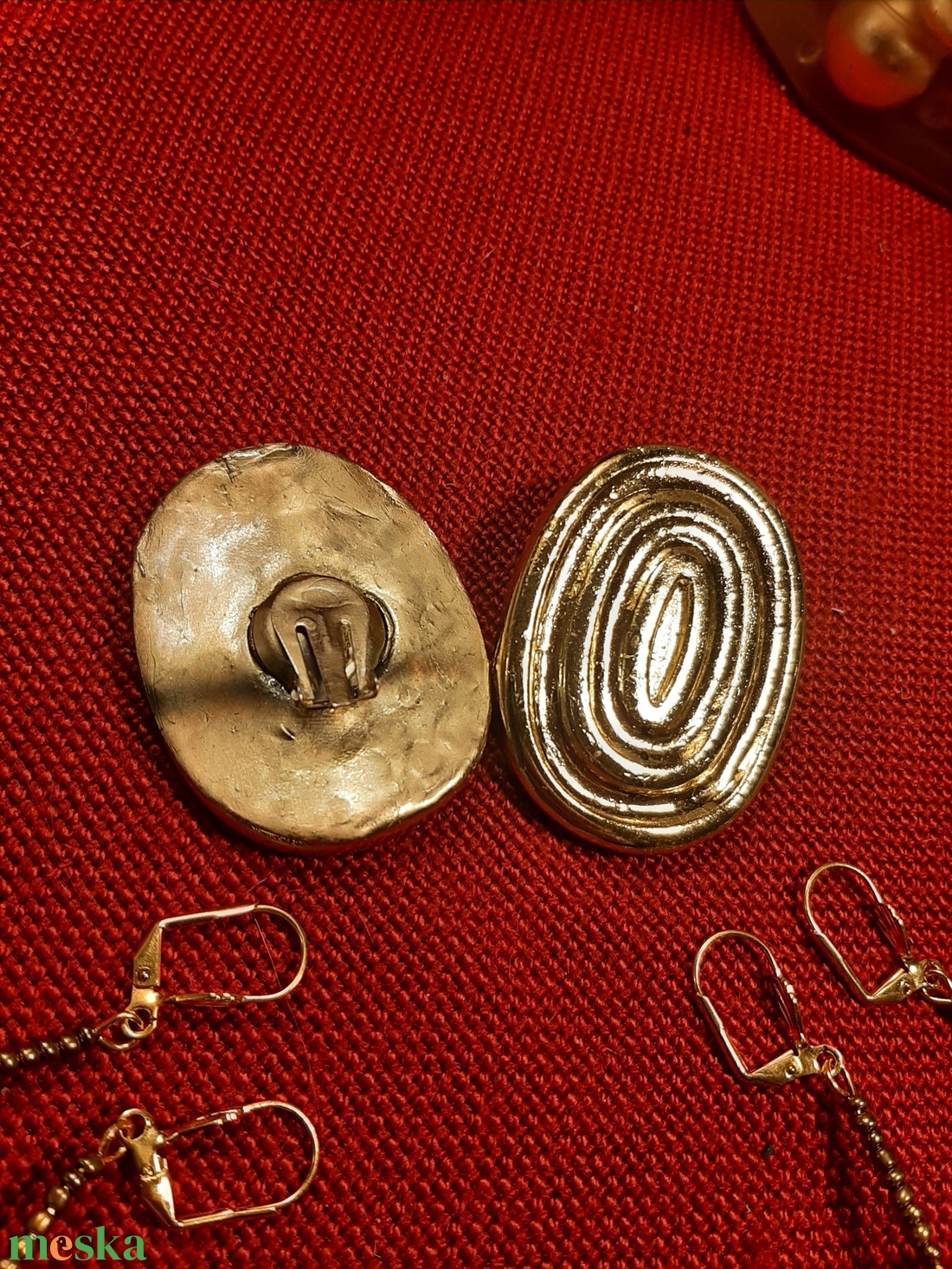 Arany nagy ovális klipsz Plast-Kitt gyurmából - ékszer - fülbevaló - klipsz - Meska.hu