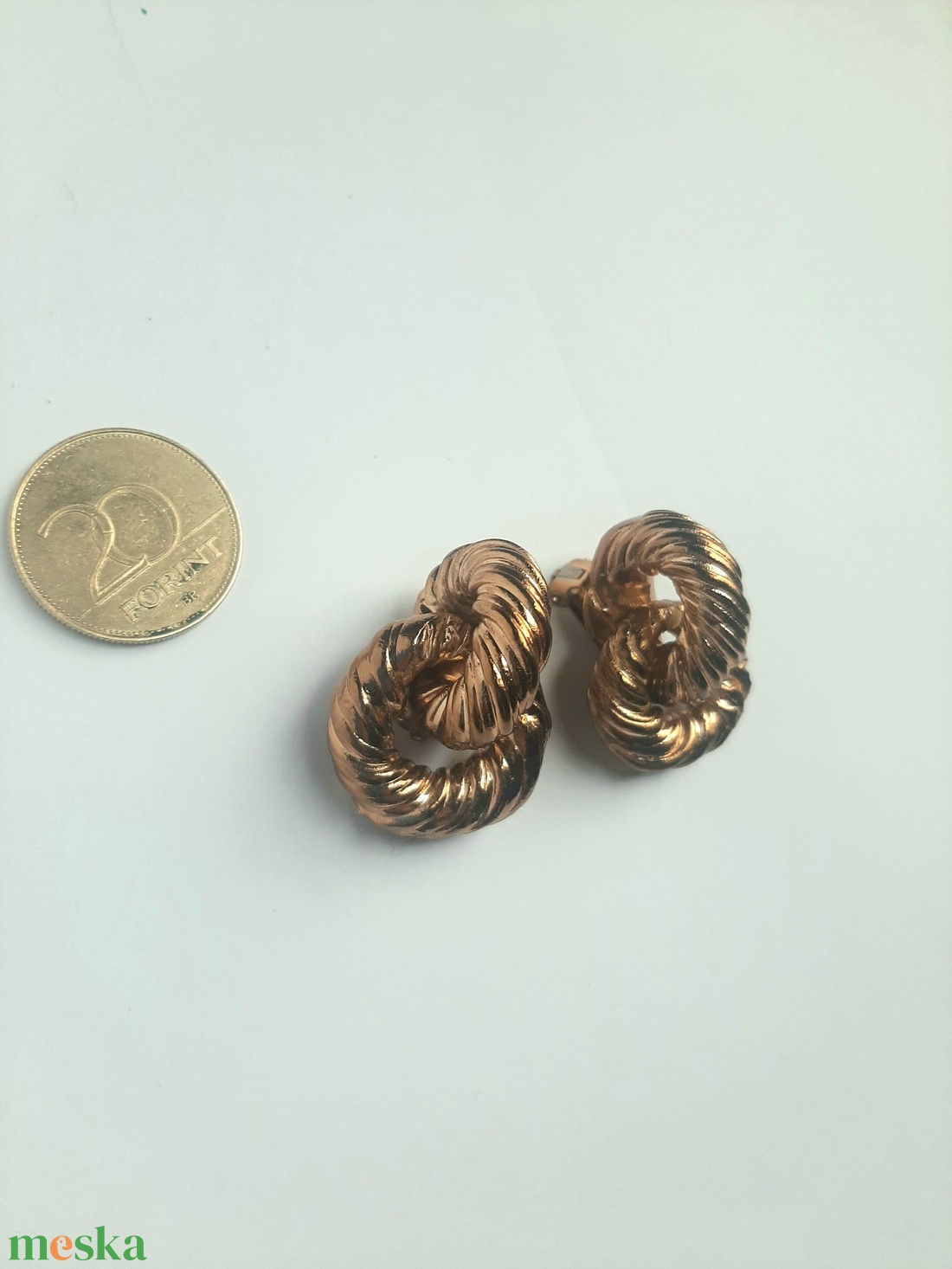  Arany csavart, két karikás klipsz - ékszer - fülbevaló - klipsz - Meska.hu