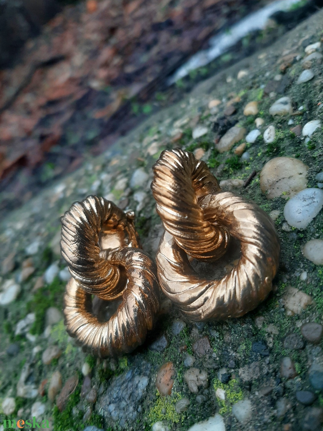  Arany csavart, két karikás klipsz - ékszer - fülbevaló - klipsz - Meska.hu