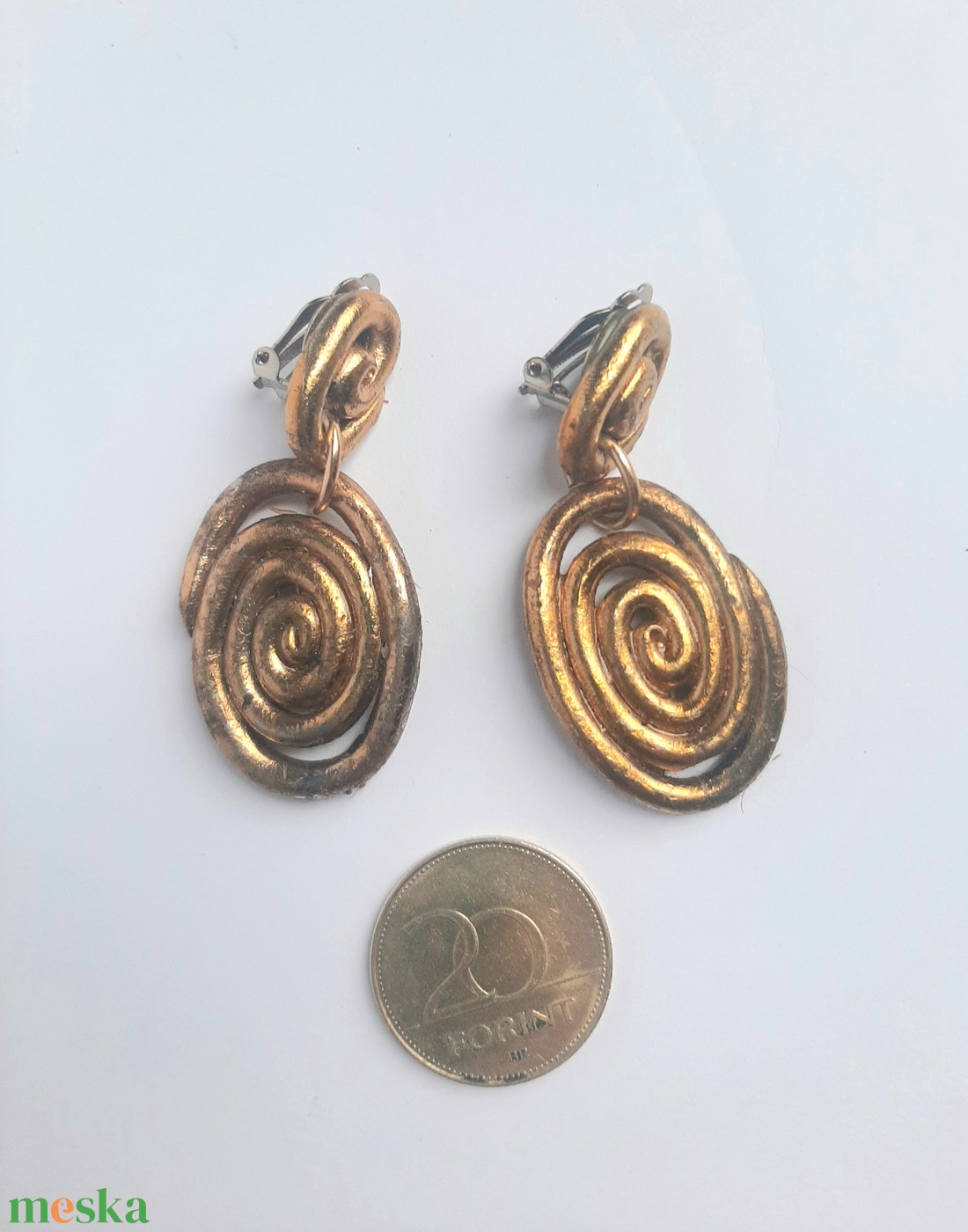  Arany spirál lógós klipsz - ékszer - fülbevaló - klipsz - Meska.hu