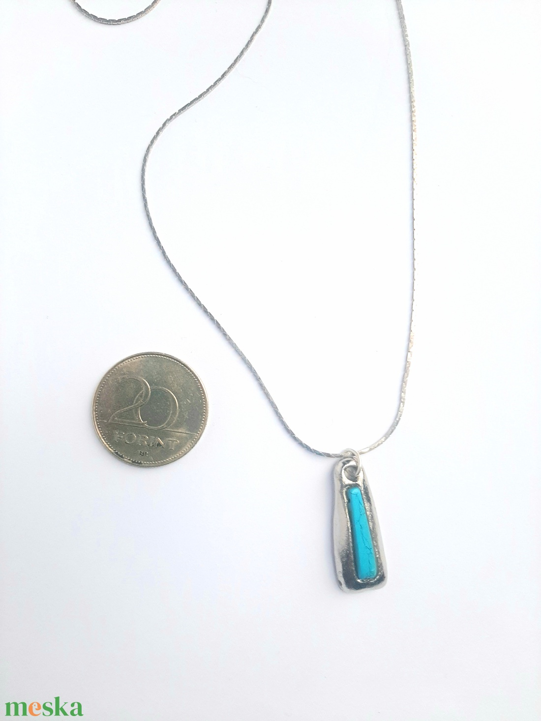 Ezüst kis medál howlit féldrágakővel - ékszer - nyaklánc - medál - Meska.hu