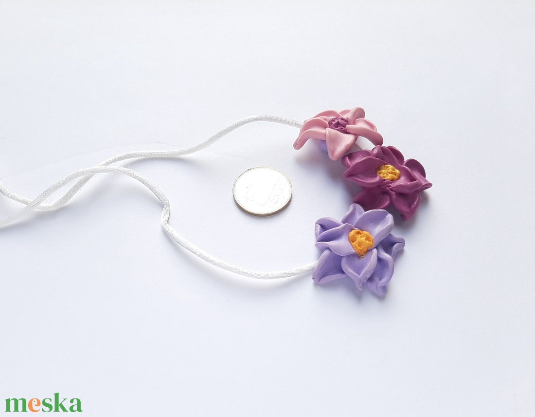 Hármas virág nyaklánc selyem pertlin - ékszer - nyaklánc - statement nyaklánc - Meska.hu