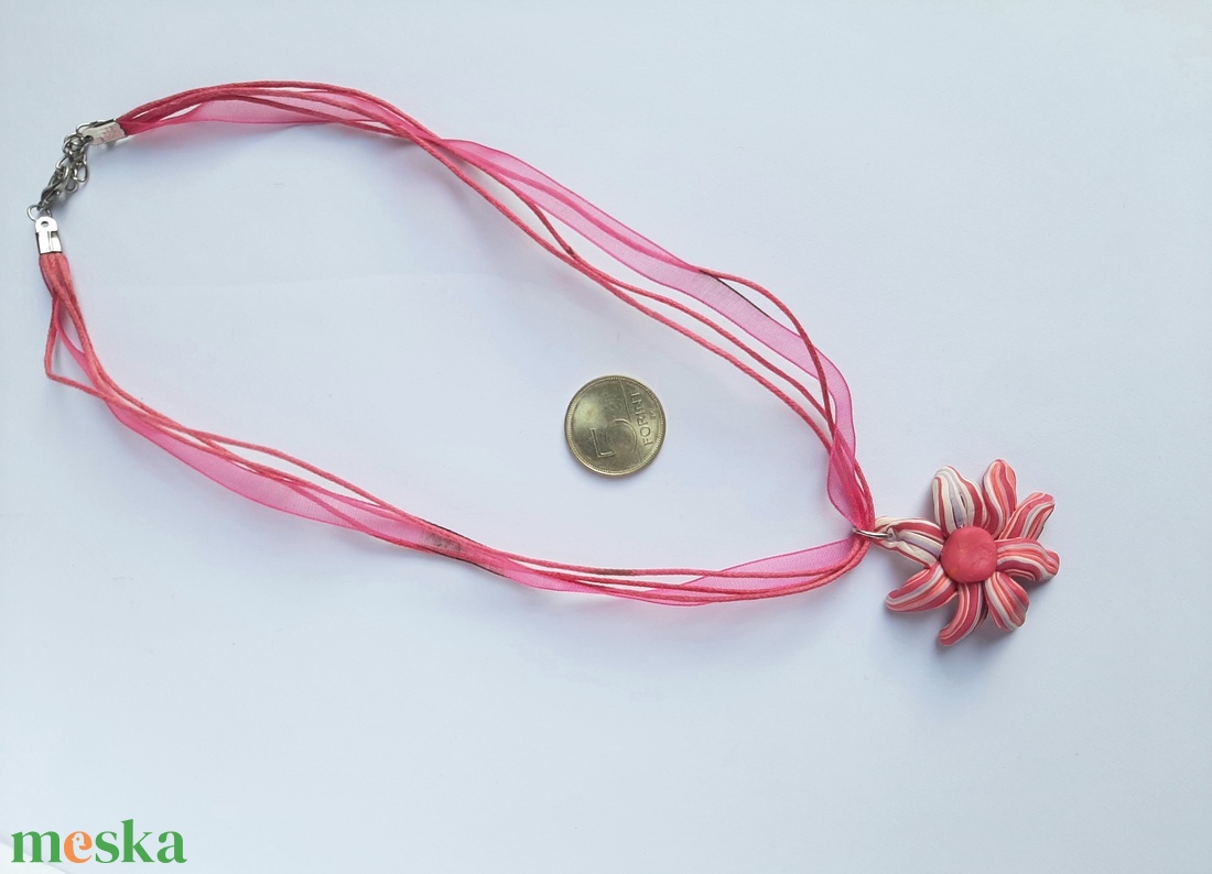 Virág medál pertli-organza szálon - ékszer - nyaklánc - medál - Meska.hu