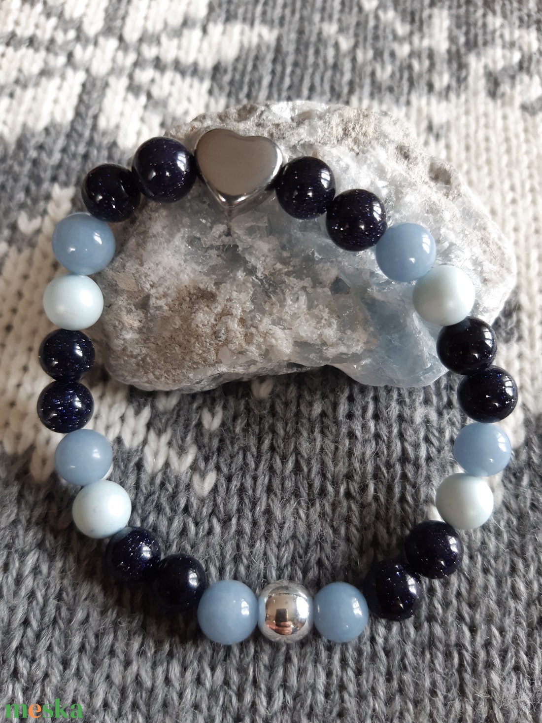 Bársonyos ragyogás karkötő kékben, Homokkő, Angelit, Hematit ásvánnyal és Swarovski gyönggyel - ékszer - karkötő - gyöngyös karkötő - Meska.hu