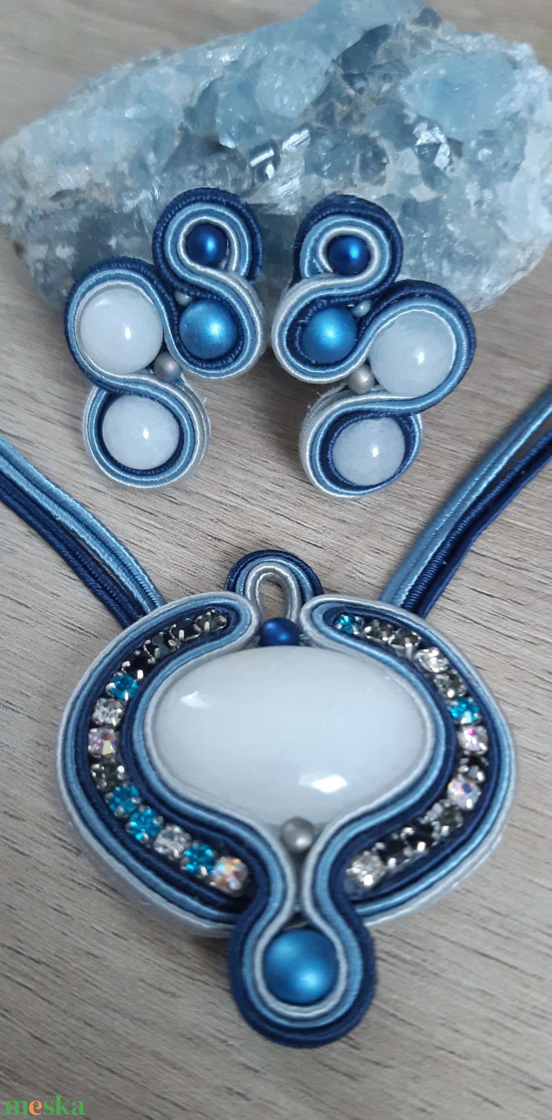 Jáde sújtás medál fülbevalóval  - ékszer - ékszerszett - Meska.hu