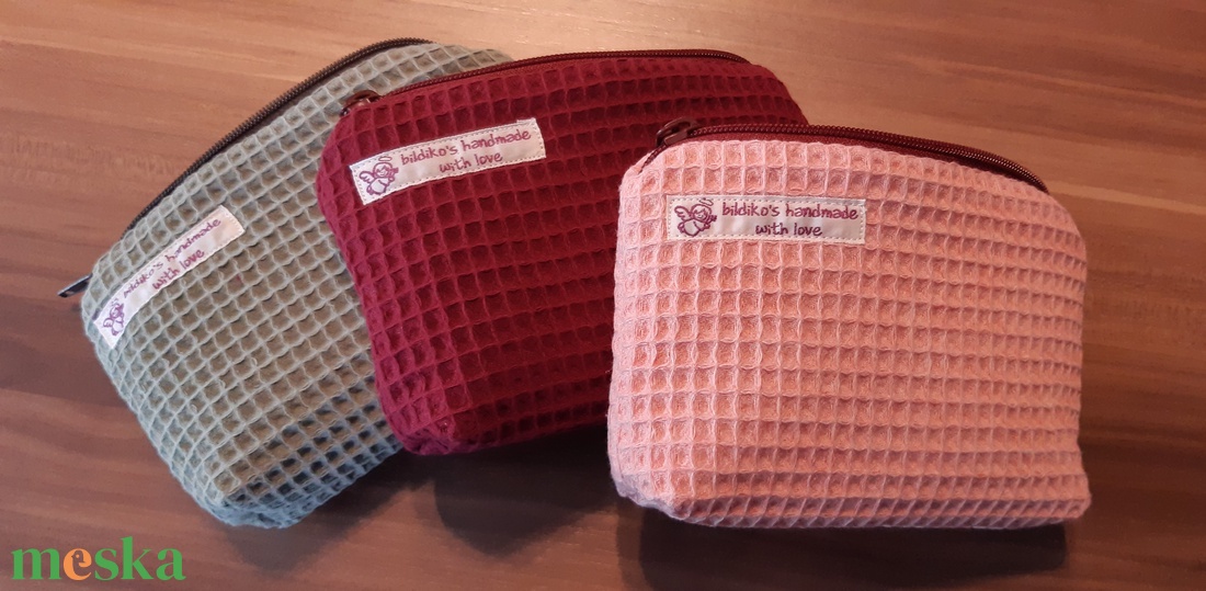 Waffle frottír kozmetikai táska, kicsi bordó - táska & tok - neszesszer - Meska.hu Waffle frottír kozmetikai táska, kicsi bordó - táska & tok - neszesszer - Meska.hu