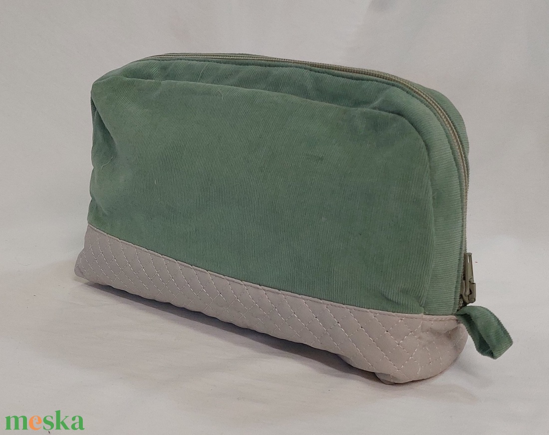 Zöld virágos neszesszer - táska & tok - neszesszer - Meska.hu Zöld virágos neszesszer - táska & tok - neszesszer - Meska.hu