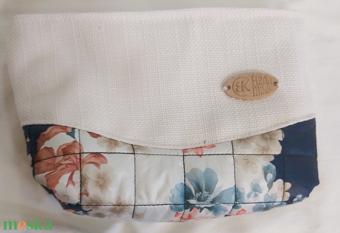 Neszeszer fehérben - táska & tok - neszesszer - Meska.hu Neszeszer fehérben - táska & tok - neszesszer - Meska.hu