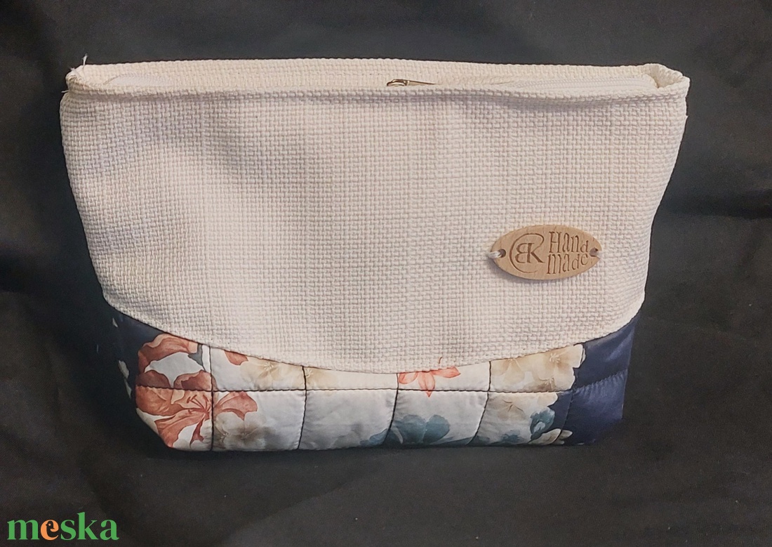 Neszeszer fehérben - táska & tok - neszesszer - Meska.hu Neszeszer fehérben - táska & tok - neszesszer - Meska.hu