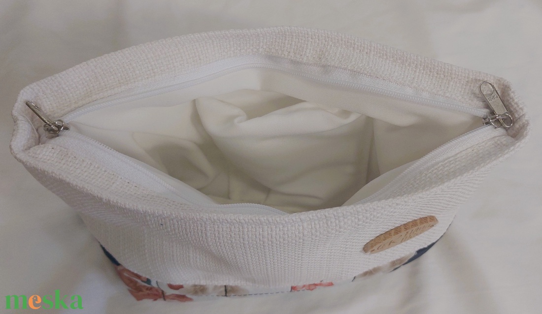 Neszeszer fehérben - táska & tok - neszesszer - Meska.hu Neszeszer fehérben - táska & tok - neszesszer - Meska.hu