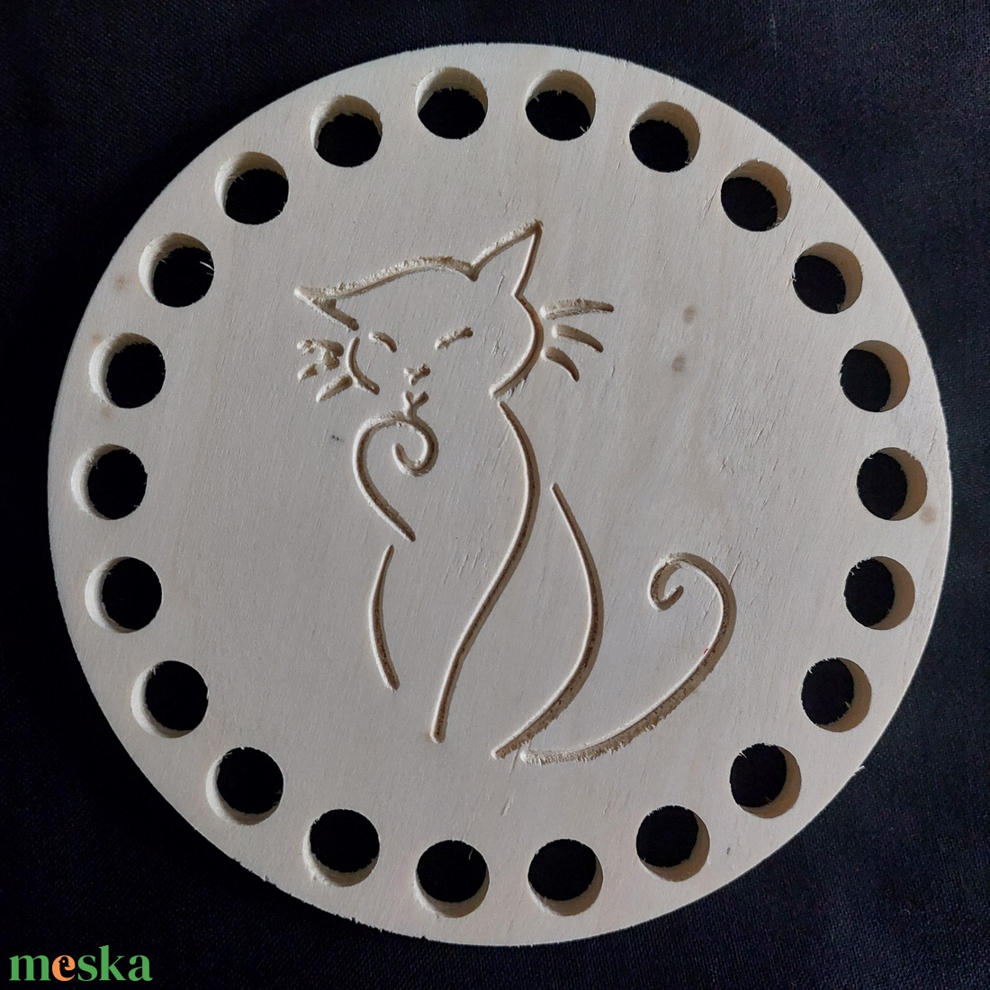 Cicás horgolóható faalap - kellékek & szerszámok - hobby fa alapanyag - rétegelt lemez, fa alap - Meska.hu