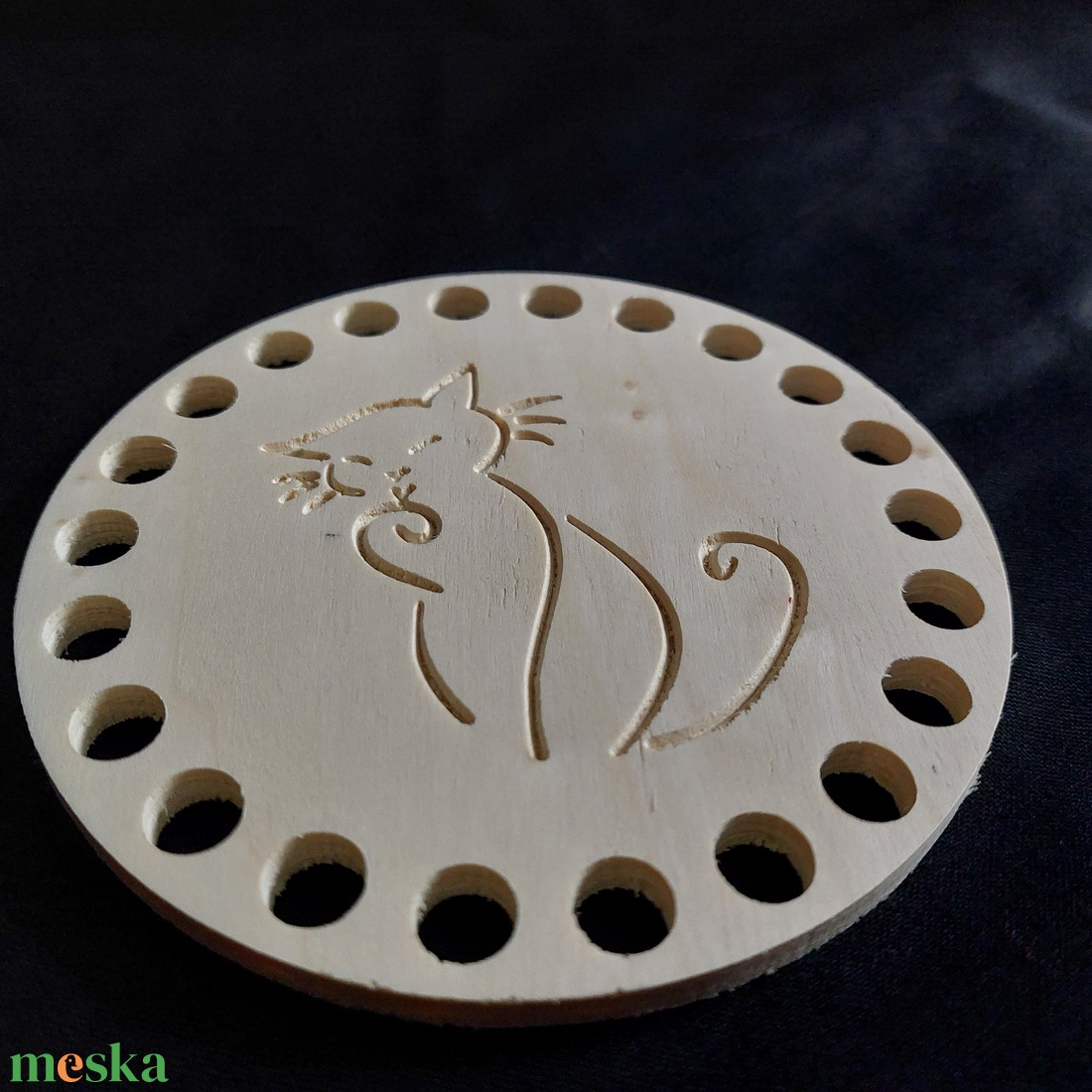 Cicás horgolóható faalap - kellékek & szerszámok - hobby fa alapanyag - rétegelt lemez, fa alap - Meska.hu