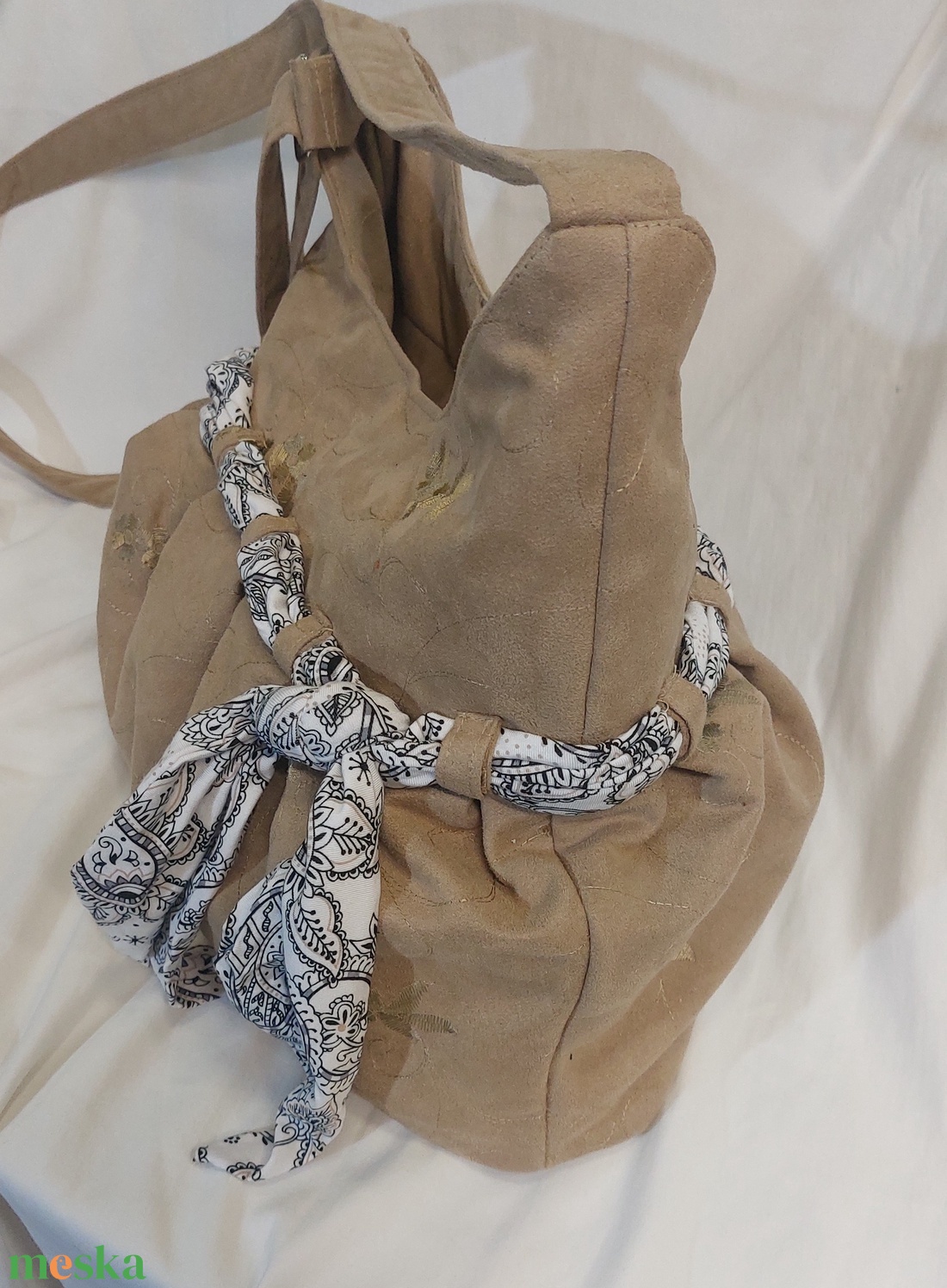 veluroa virághimzéses masnis táska - táska & tok - kézitáska & válltáska - válltáska - Meska.hu