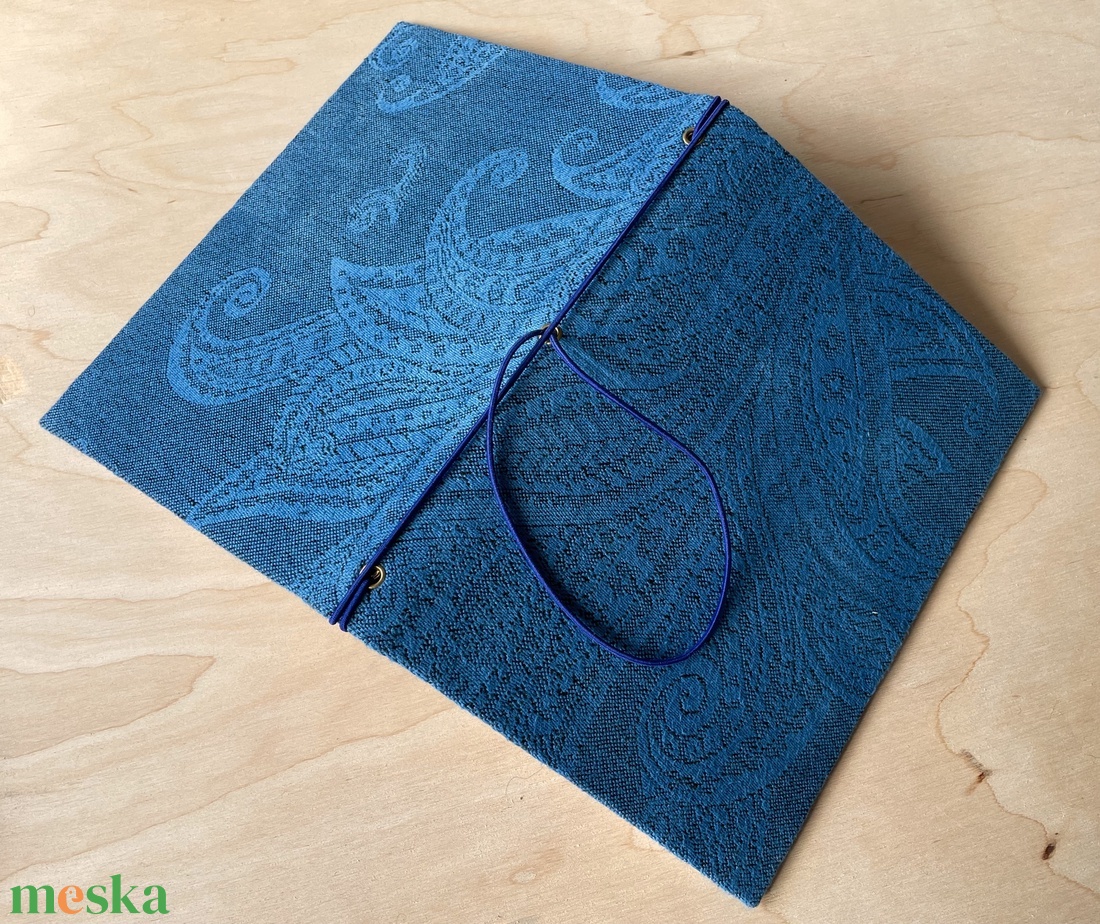 Búzavirágkék füzettartó, füzetborító, traveller's notebook, A/5, keménytáblás, textilborítós - otthon & életmód - papír, írószer - könyv- és füzetborító - Meska.hu Búzavirágkék füzettartó, füzetborító, traveller's notebook, A/5, keménytáblás, textilborítós - otthon & életmód - papír, írószer - könyv- és füzetborító - Meska.hu