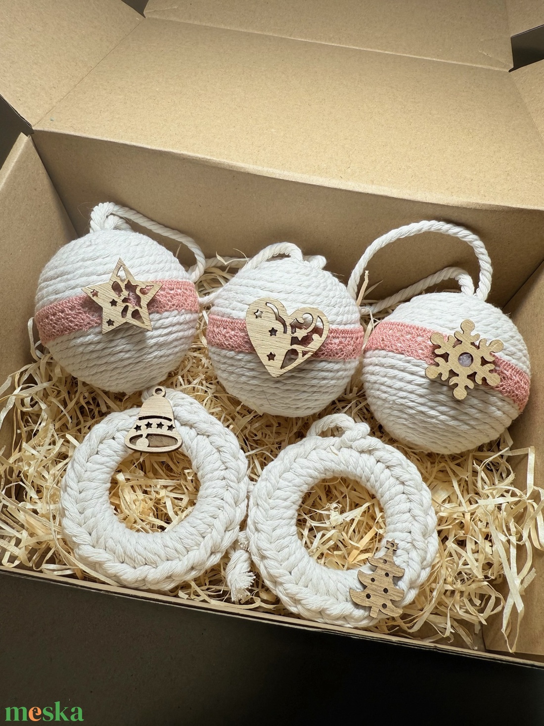 Makramé karácsonyi csomag - karácsony - karácsonyi ajándékozás - karácsonyi ajándékcsomagolás - Meska.hu