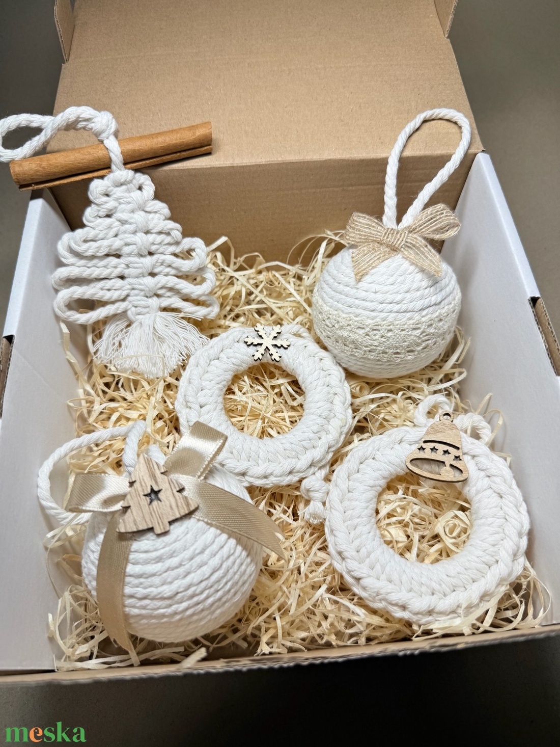 Karácsonyi csomag - karácsony - karácsonyi lakásdekoráció - karácsonyfadíszek - Meska.hu