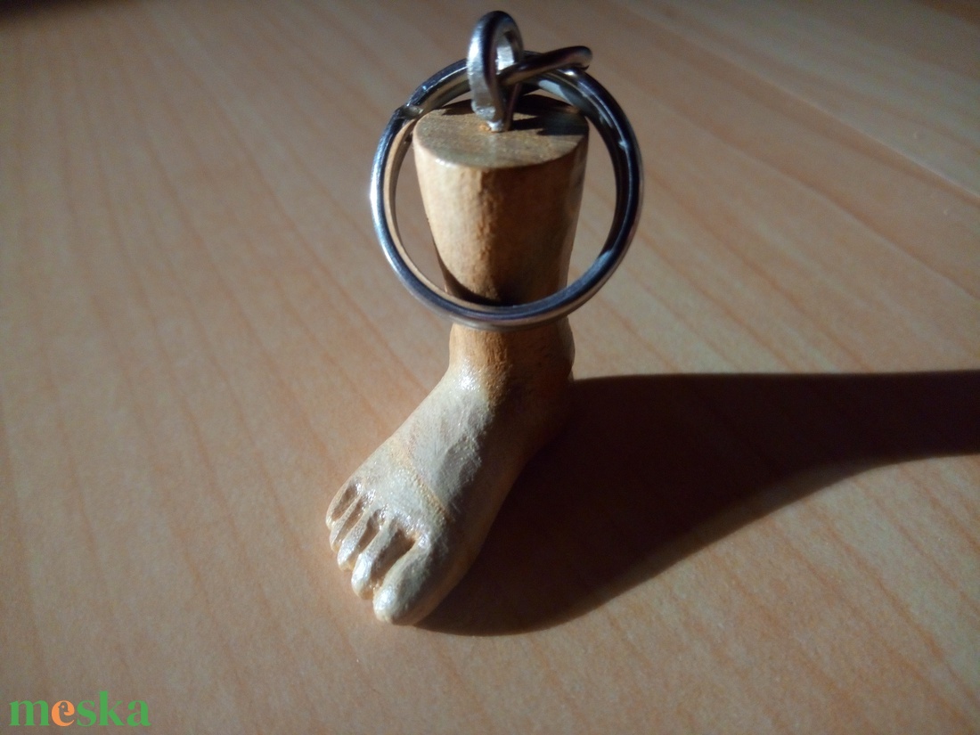 Egyedi, faragott kulcstartó - táska & tok - kulcstartó & táskadísz - kulcstartó - Meska.hu Egyedi, faragott kulcstartó - táska & tok - kulcstartó & táskadísz - kulcstartó - Meska.hu