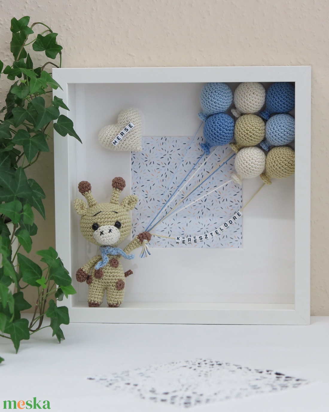 Horgolt, névreszóló ZSIRÁF babaköszöntő kép, babaszoba dekoráció - játék & sport - keresztelőajándékok - Meska.hu