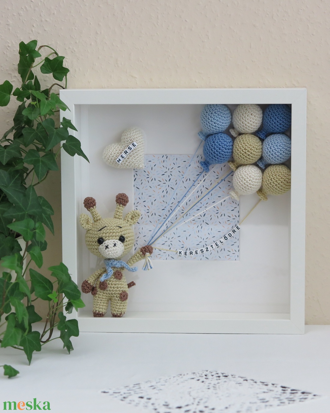 Horgolt, névreszóló ZSIRÁF babaköszöntő kép, babaszoba dekoráció - játék & sport - keresztelőajándékok - Meska.hu