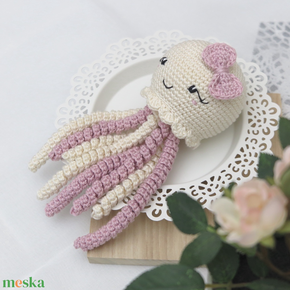 Horgolt krém polip masnival újszülötteknek - Bababarát alvóka (100% pamut) - játék & sport - plüssállat & játékfigura - polip, medúza - Meska.hu