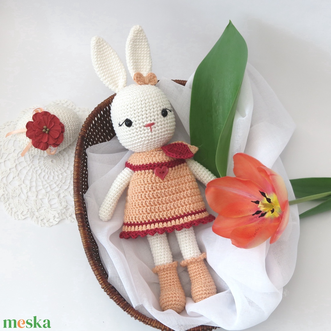 Horgolt, öltöztethető Rózi nyuszi - játék & sport - plüssállat & játékfigura - nyuszi - Meska.hu