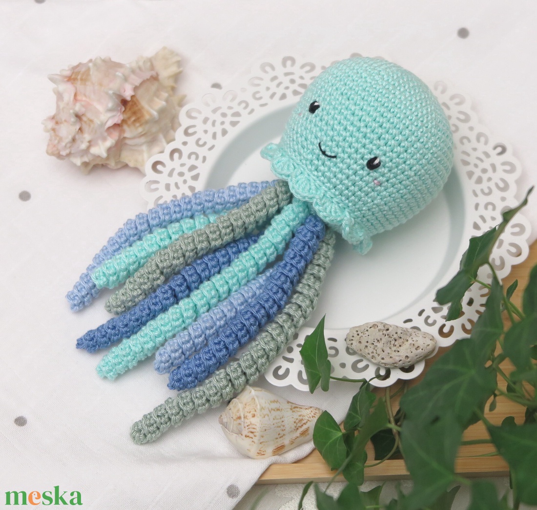 Horgolt menta polip alvóka babajáték - baba - mama - babalátogató ajándékcsomag - Meska.hu