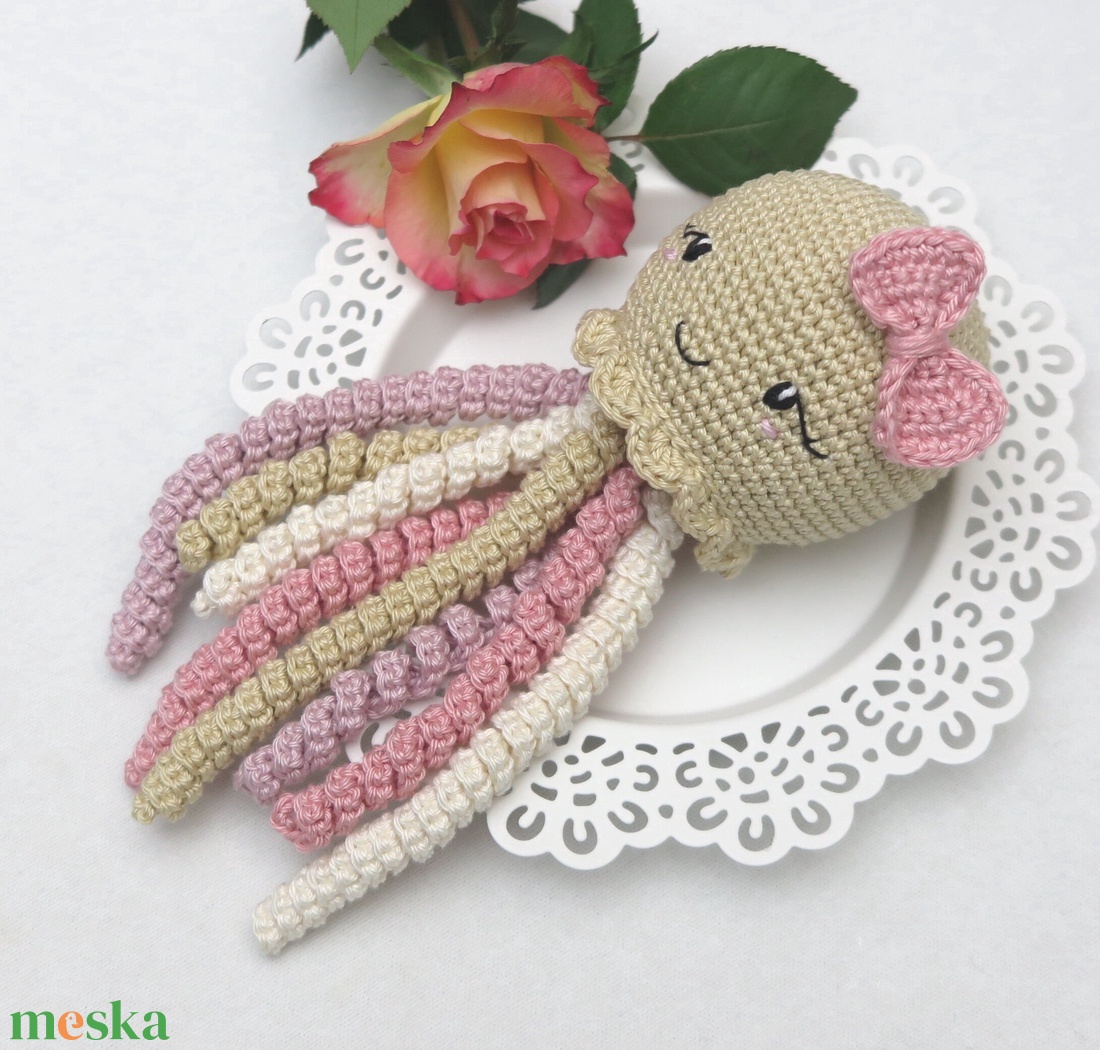 Horgolt homok polip masnival alvóka babajáték - baba - mama - babalátogató ajándékcsomag - Meska.hu