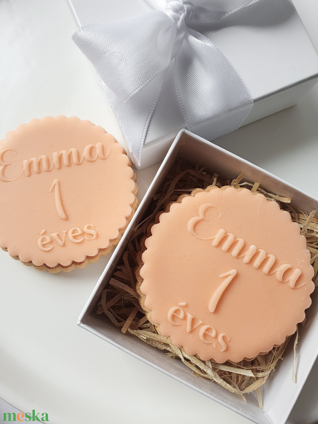 Keksz, mézeskalács, fondant és sütipecsét személyre szabható baba névvel, életkorral - otthon & életmód - konyhafelszerelés, tálalás - sütés, főzés - sütidísz - Meska.hu