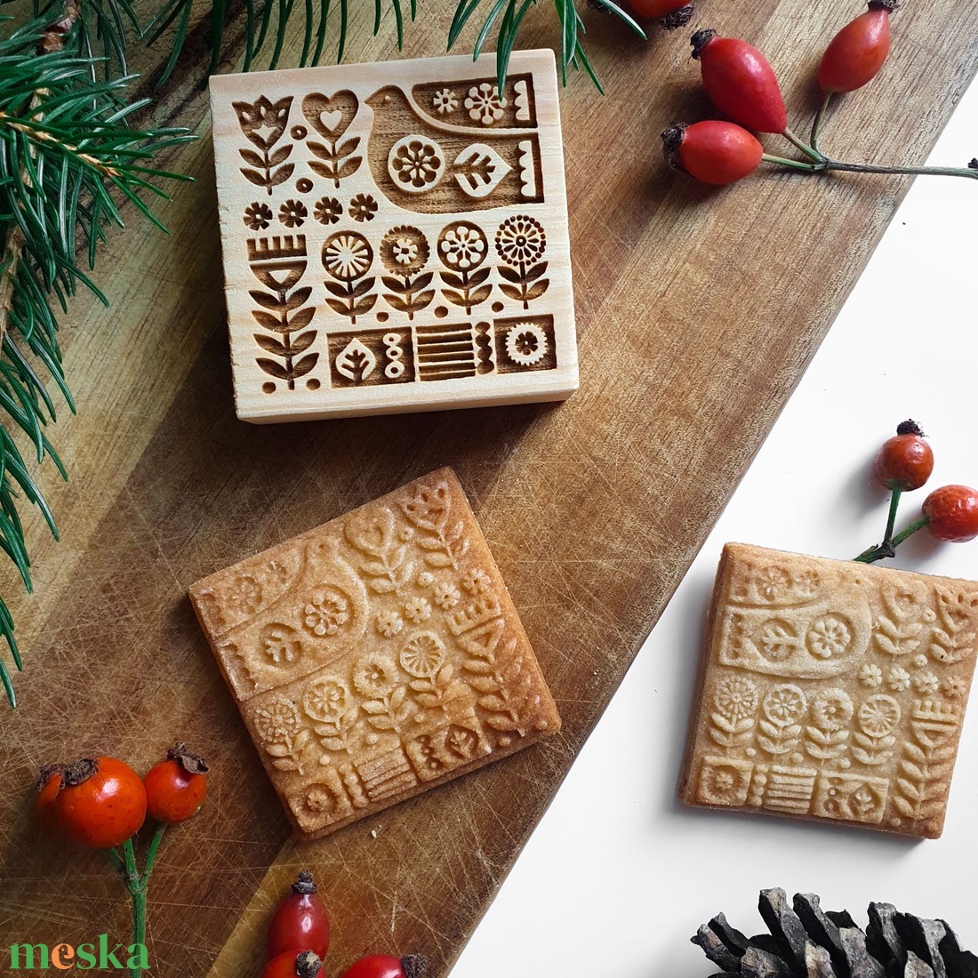 Folklór galamb - Karácsonyi mézeskalács kekszpecsét - otthon & életmód - konyhafelszerelés, tálalás - sütés, főzés - sütidísz - Meska.hu