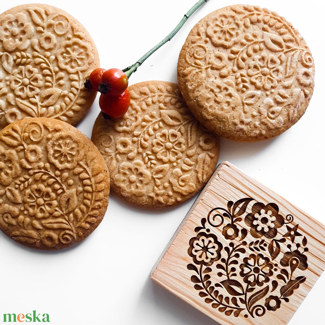 Folklór virágok - Karácsonyi mézeskalács kekszpecsét - otthon & életmód - konyhafelszerelés, tálalás - sütés, főzés - sütidísz - Meska.hu