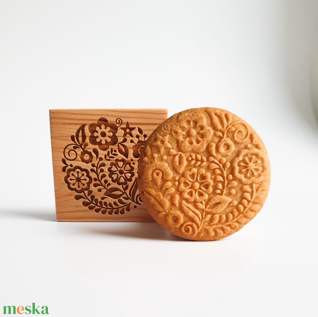 Folklór virágok - Karácsonyi mézeskalács kekszpecsét - otthon & életmód - konyhafelszerelés, tálalás - sütés, főzés - sütidísz - Meska.hu