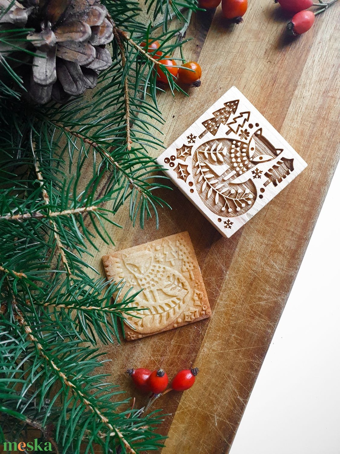 Róka fenyőfával - Karácsonyi mézeskalács kekszpecsét folklór skandináv mintával - otthon & életmód - konyhafelszerelés, tálalás - sütés, főzés - sütidísz - Meska.hu Róka fenyőfával - Karácsonyi mézeskalács kekszpecsét folklór skandináv mintával - otthon & életmód - konyhafelszerelés, tálalás - sütés, főzés - sütidísz - Meska.hu