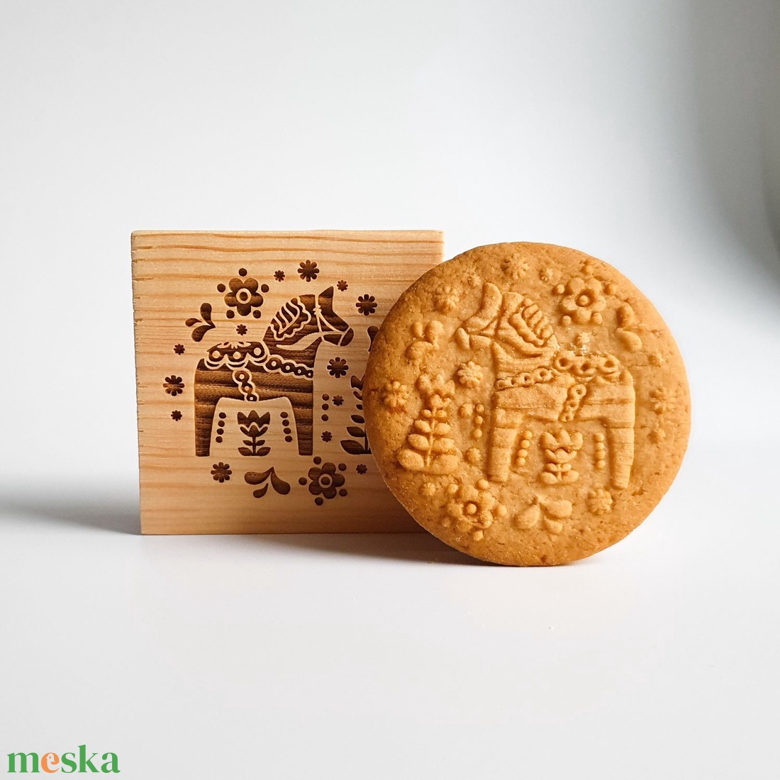 Dala ló - Karácsonyi mézeskalács kekszpecsét folklór skandináv mintával - otthon & életmód - konyhafelszerelés, tálalás - sütés, főzés - sütidísz - Meska.hu