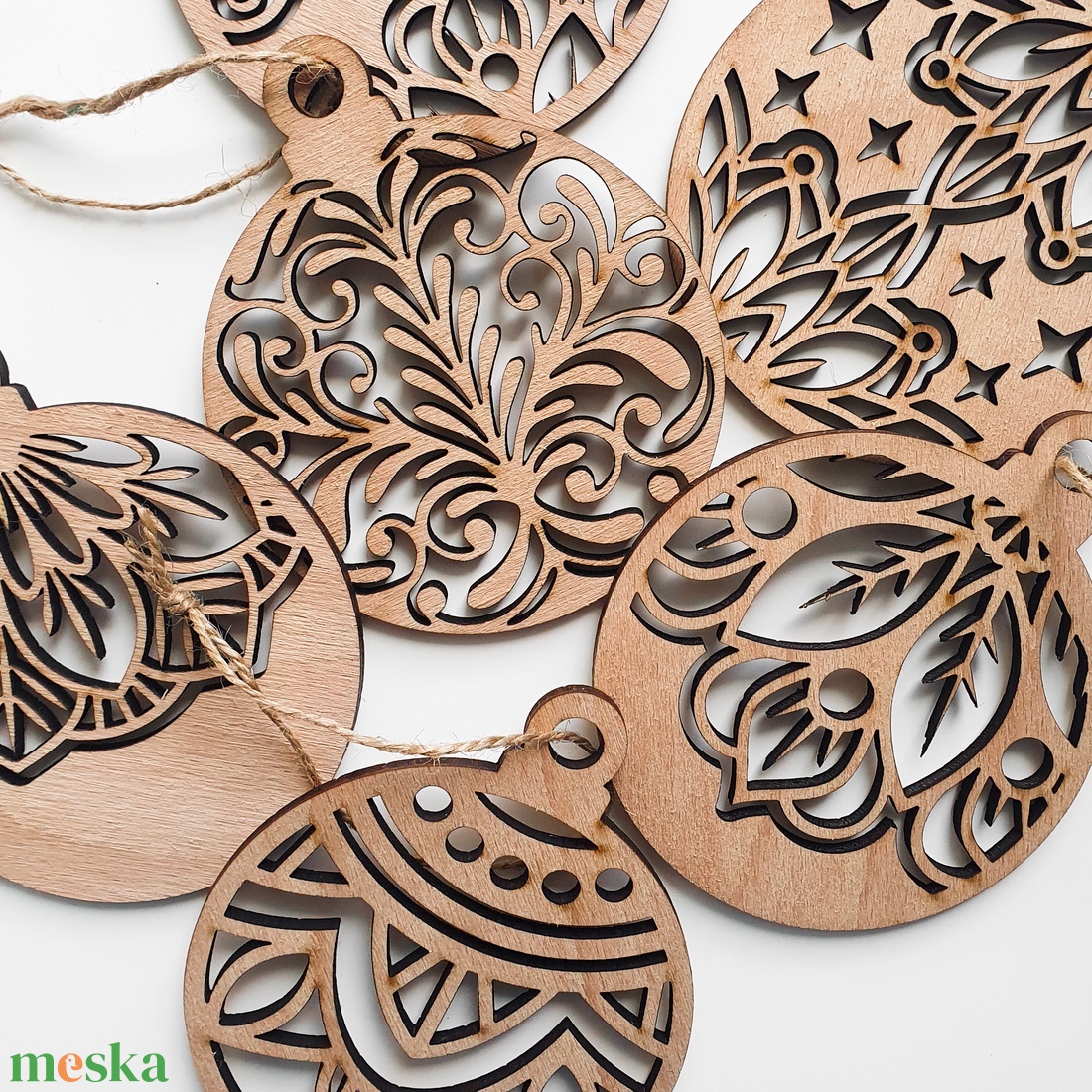 Karácsonyfadísz fából, gömbök szett - karácsony - karácsonyi lakásdekoráció - karácsonyfadíszek - Meska.hu Karácsonyfadísz fából, gömbök szett - karácsony - karácsonyi lakásdekoráció - karácsonyfadíszek - Meska.hu