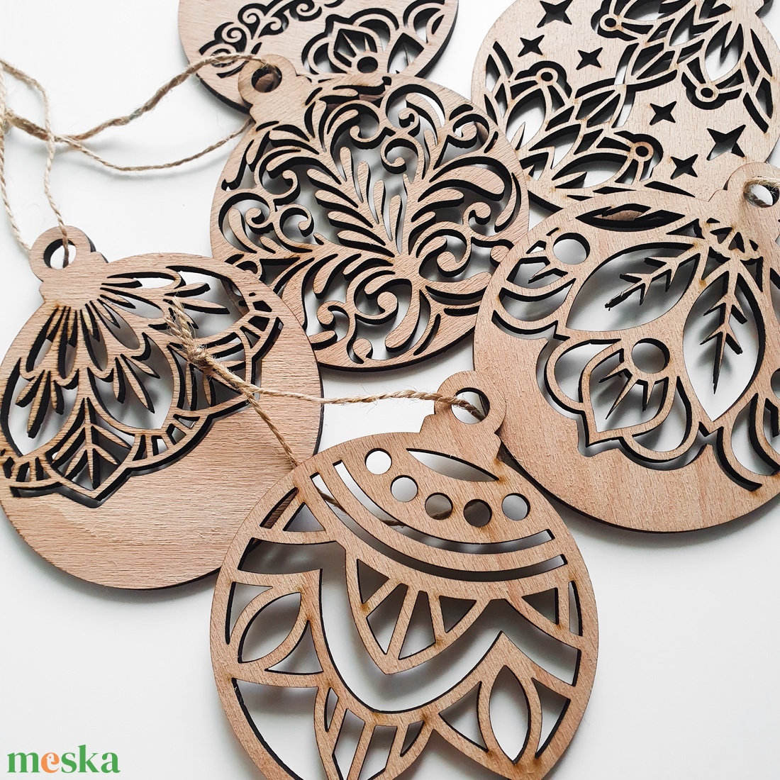 Karácsonyfadísz fából, gömbök szett - karácsony - karácsonyi lakásdekoráció - karácsonyfadíszek - Meska.hu Karácsonyfadísz fából, gömbök szett - karácsony - karácsonyi lakásdekoráció - karácsonyfadíszek - Meska.hu