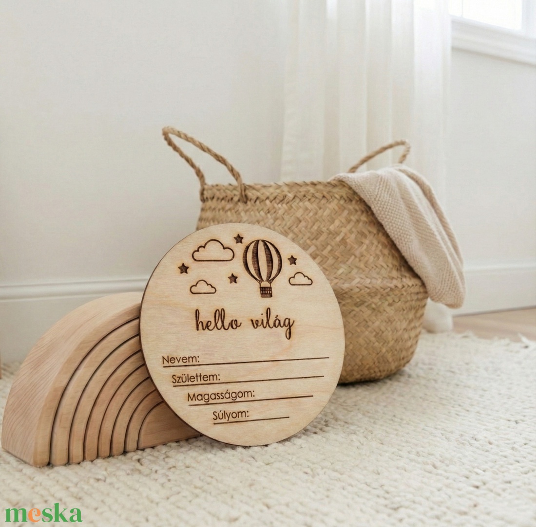  Babafotózási kiegészítő, kellék, baba emléktábla fából - hőlégballon - baba - mama - babafotózás - babafotózási kellékek - Meska.hu