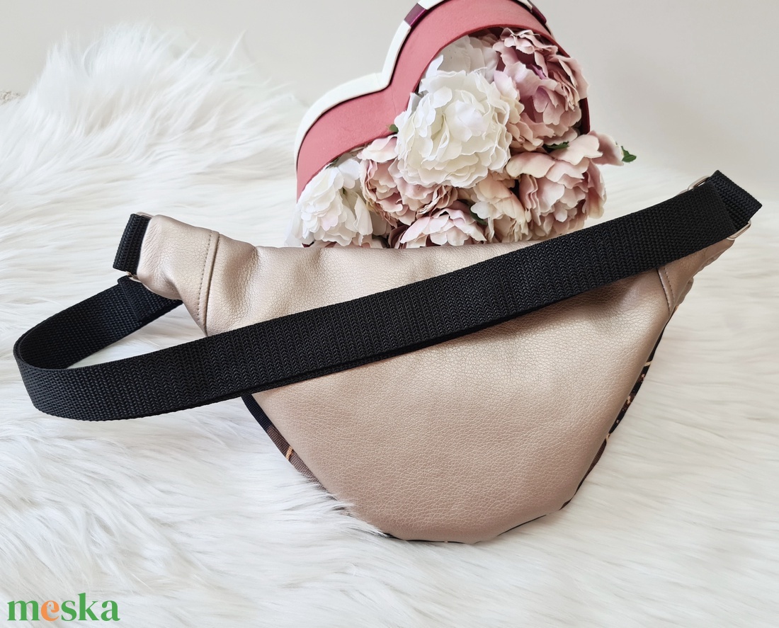Egyedi mintás elegáns keresztpántos női övtáska - táska & tok - övtáska - Meska.hu