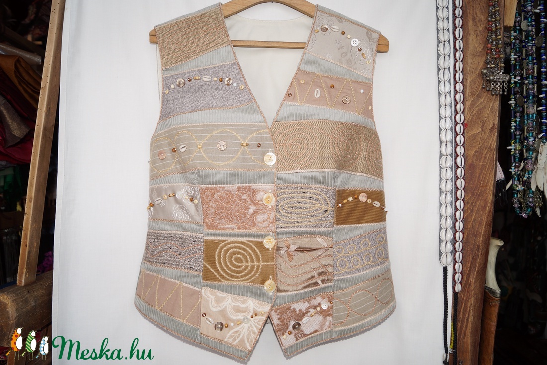 Női, bézs színű mellény - ruha & divat - női ruha - mellény - Meska.hu