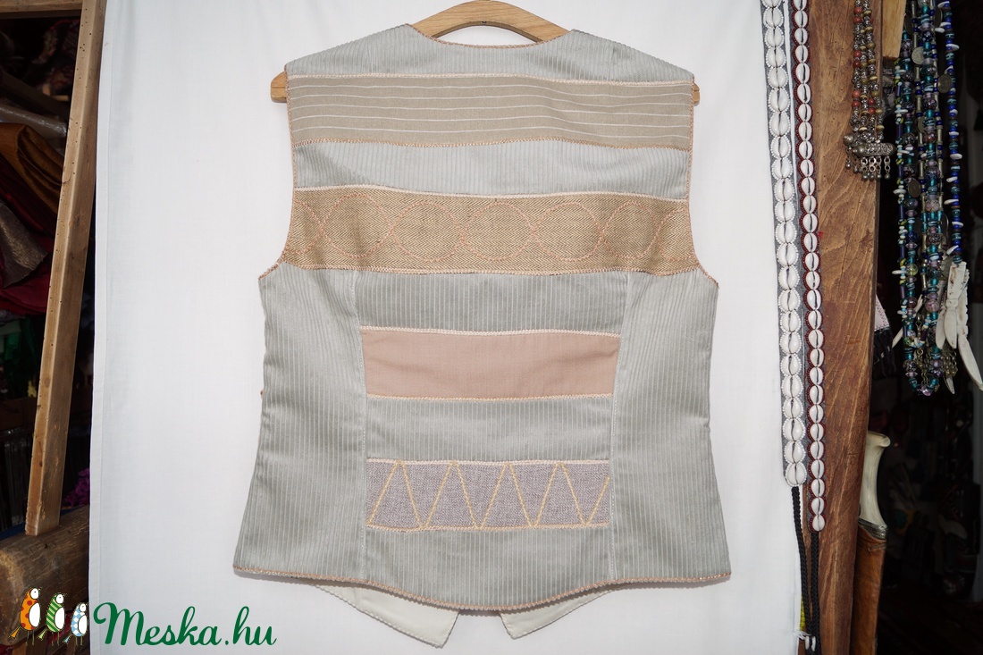 Női, bézs színű mellény - ruha & divat - női ruha - mellény - Meska.hu