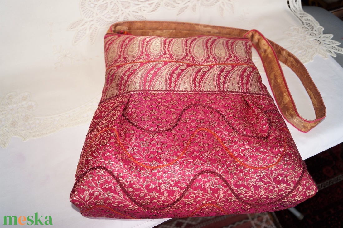 Óarany-pink, virágos, kézzel szőtt, különleges indiai esküvő, nagy méretű, pakolós női válltáska 4. - táska & tok - kézitáska & válltáska - nagy pakolós táska - Meska.hu