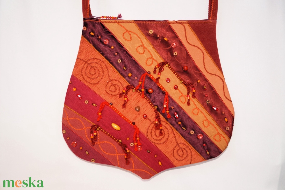  Narancssárga, rozsdabarna, piros, szivárványos, gyöngyös, női textil válltáska - táska & tok - kézitáska & válltáska - válltáska - Meska.hu