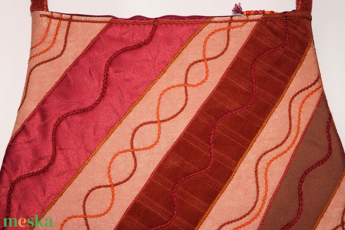  Narancssárga, rozsdabarna, piros, szivárványos, gyöngyös, női textil válltáska - táska & tok - kézitáska & válltáska - válltáska - Meska.hu