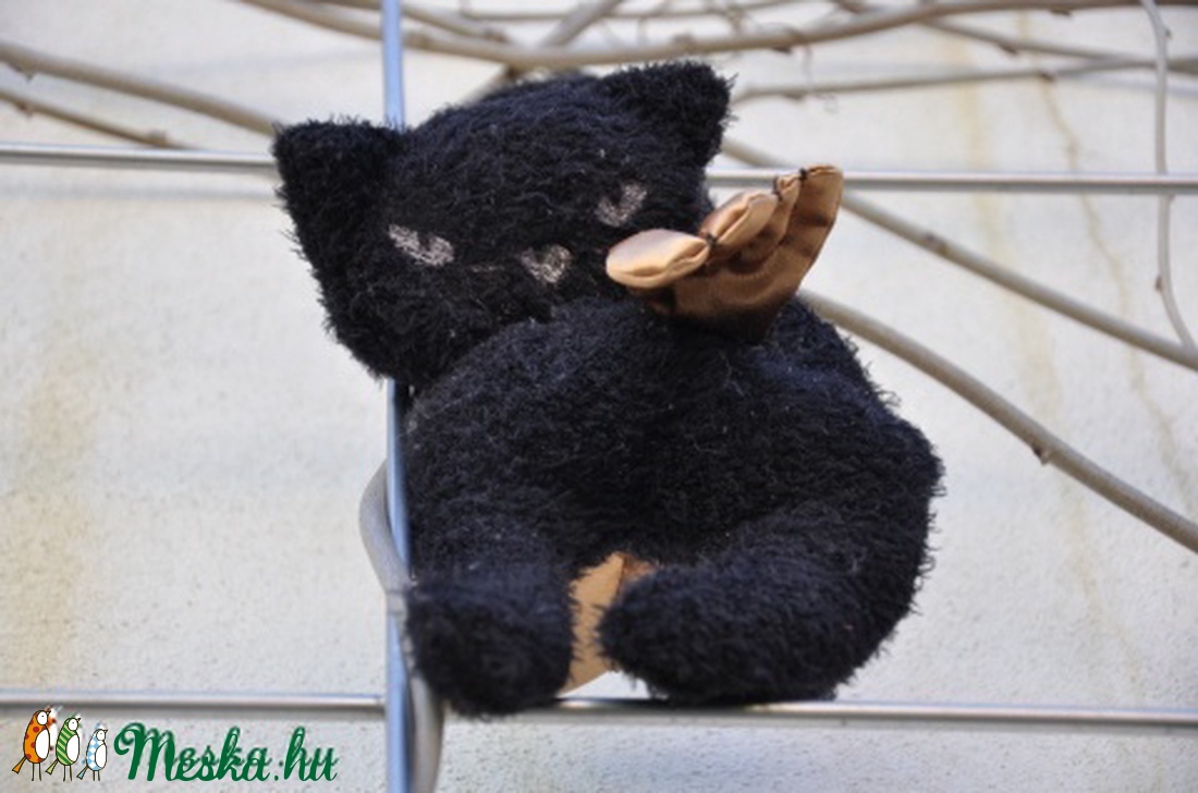 Blackie a fekete szárnyas plüss cica -  - Meska.hu