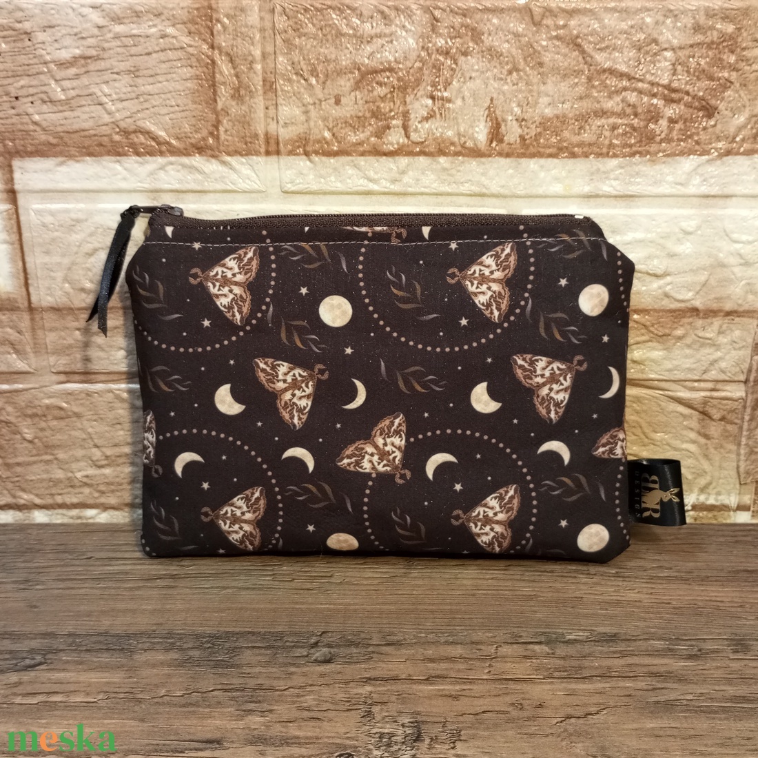 Barna lepkés neszeszer, vízálló - táska & tok - neszesszer - Meska.hu