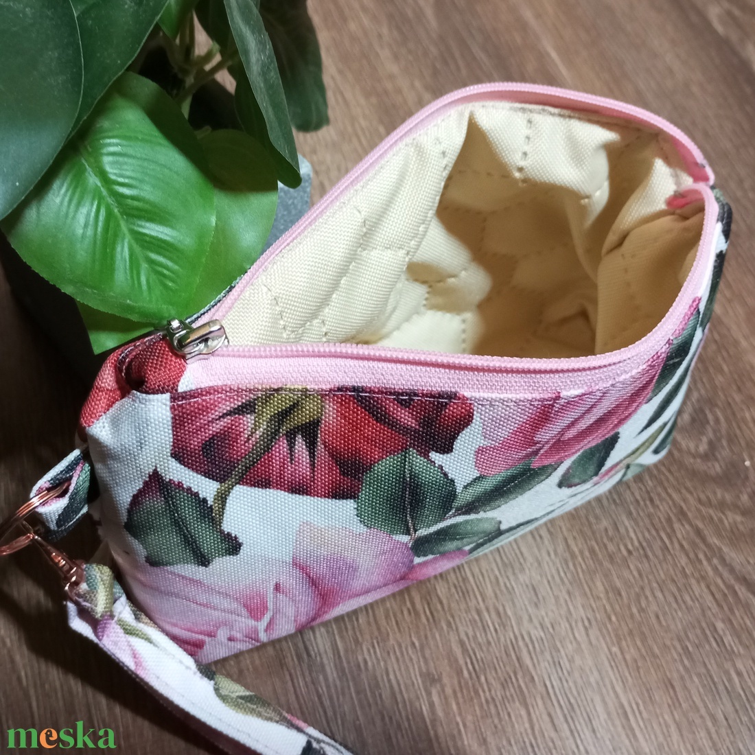 Rózsás neszeszer - táska & tok - neszesszer - Meska.hu